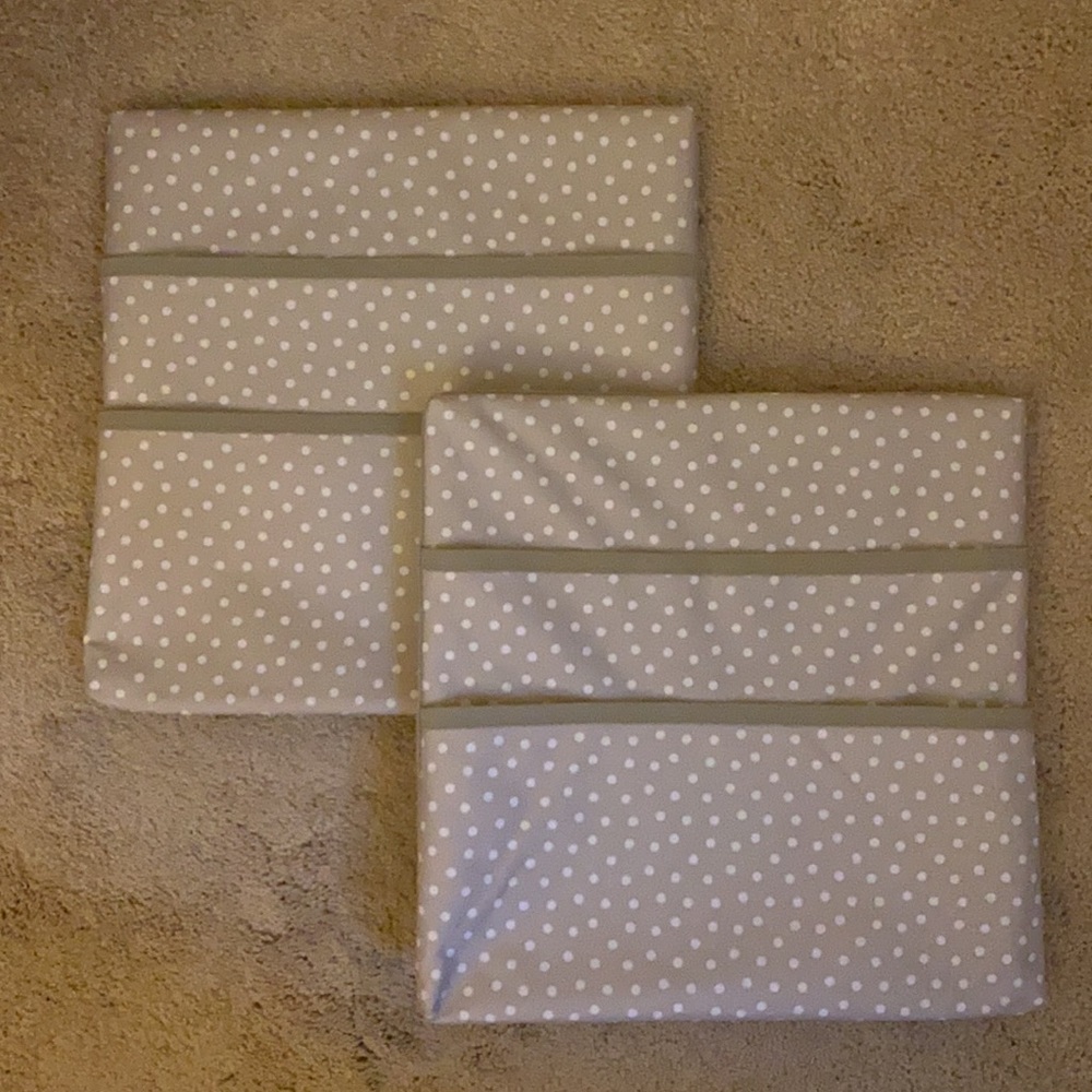 Pair of Thirty-One Wall pockets